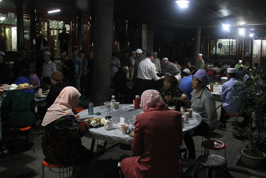 افطار در مساجد پکن‎