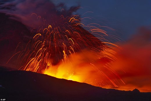 فعال شدن آتش‌فشان کوه اتنا در ایتالیا