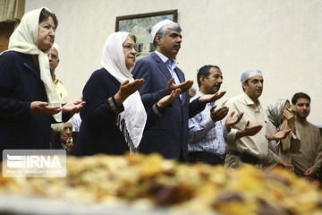 مراسم بزرگداشت ارتحال امام خمینی (ره) از سوی انجمن زرتشتیان