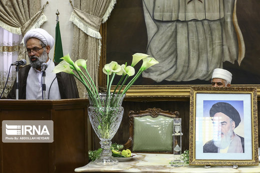مراسم بزرگداشت ارتحال امام خمینی (ره) از سوی انجمن زرتشتیان