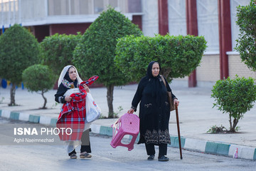 اقامه نماز عید فطر در آبادان