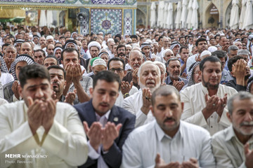 اقامه نماز عید سعید فطر در حرم علوی(ع)