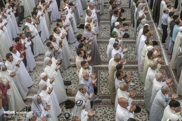اقامه نماز عید سعید فطر در حرم علوی(ع)
