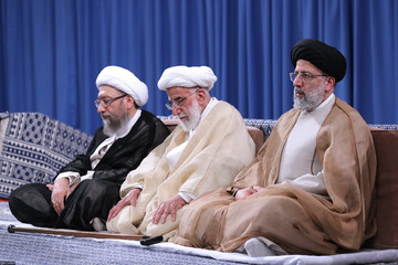 دیدار مسئولان، سفرای کشورهای اسلامی و جمعی از اقشار مختلف مردم  با رهبر معظم انقلاب اسلامی