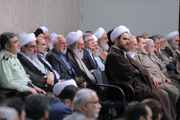 دیدار مسئولان، سفرای کشورهای اسلامی و جمعی از اقشار مختلف مردم  با رهبر معظم انقلاب اسلامی