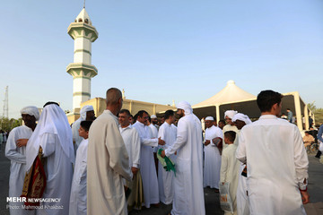 مراسم دید و بازدید مردم کیش در روز عید فطر