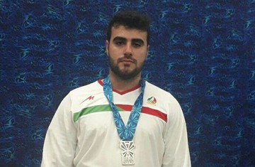 افشین طاهری: می‌دانم که برای بهتر شدن باید بیشتر عرق بریزیم