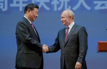 رئیس جمهور چین:پکن و مسکو وظیفه مهمی دارند/پوتین: از بروز هر جنگی جلوگیری  می‌کنیم