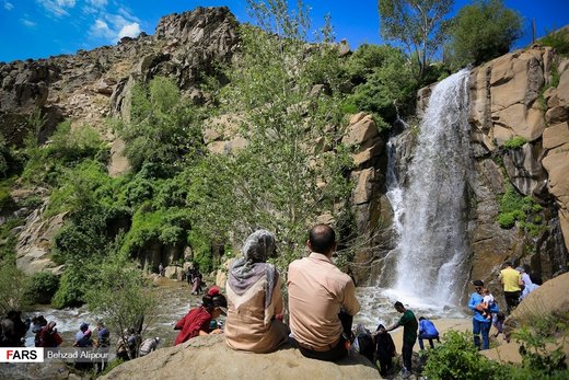 مسافران تابستانی در گنجنامه همدان
