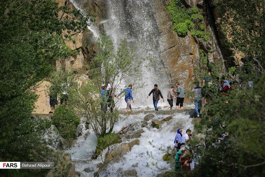 مسافران تابستانی در گنجنامه همدان