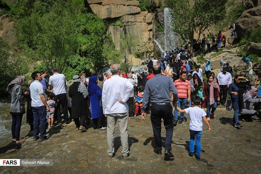 مسافران تابستانی در گنجنامه همدان