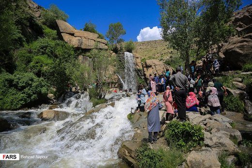 مسافران تابستانی در گنجنامه همدان