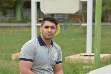 وزنه‌بردار جوانی که ۳ مدال برای ایران گرفت/ امیر عزیزی: خدا را شکر که شرمنده نشدم