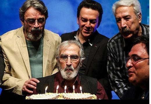 تصاویر | فوت کردن شمع‌های کیک تولد ۷۷ سالگی فریدون شهبازیان