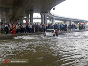 تصاویر | سقوط ال۹۰ به کانال آب در قم