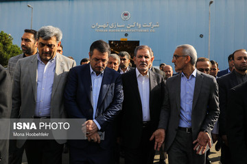 بازدید معاون اول رئیس‌جمهور از کارخانه واگن‌سازی تهران