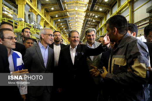بازدید معاون اول رئیس‌جمهور از کارخانه واگن‌سازی تهران