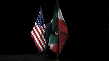 چرا ایران با آمریکا مذاکره نمی‌کند؟/ ۳ پاسخ نشریه دفتر رهبری را بخوانید