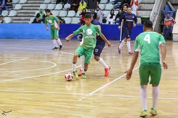 بازی دوستانه تیم منتخب کودکان کار و ستارگان هنر ایران