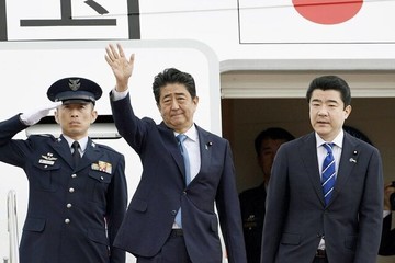 Japanese PM arrives in Tehran

