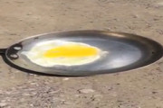 فیلم | پخت تخم‌مرغ در گرمای بالای ۵۰ درجه بدون استفاده از آتش در میناب