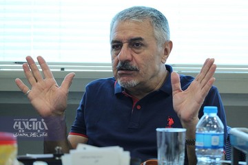 صفایی فراهانی:فساد با دادگاه و بگیروببند از بین نمی رود/ دوتابعیتی را جذامی می دانیم در حالی که رئیس بانک مرکزی انگلیس،یک کانادایی است