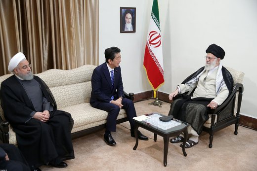 واکنش کوتاه ترامپ به دیدارهای آبه شینزو در تهران واکنش کوتاه ترامپ به دیدارهای آبه شینزو در تهران