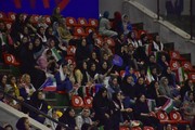 بانوان ارومیه‌ای تماشاگر دیدار لیگ ملت‌های والیبال/ عکس