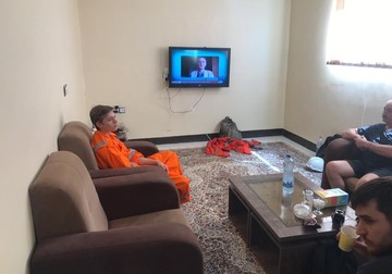 خدمه نفتکش سانحه‌دیده در دریای عمان