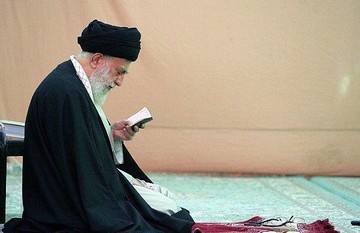 روایت مردمی از حضور رهبر انقلاب در مسجد مقدس جمکران