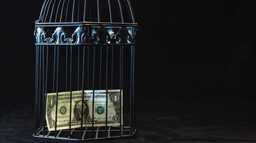 دلار نفس‌های آخرش را می‌کشد؟