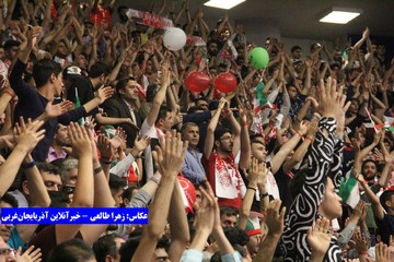 شادی هواداران بعد از برد برابر لهستان