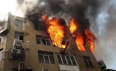 ساختمان ۵ طبقه در بلوار ابوذر تهران طعمه حریق شد