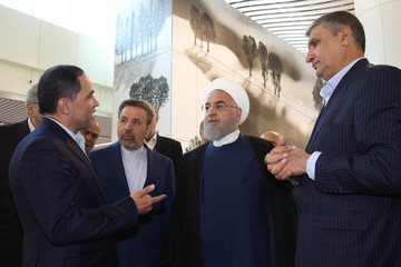افتتاح ترمینال گالری سلام در فروگاه امام خمینی(ره) با حضور رئیس‌جمهور
