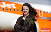 جوان‌ترین خلبان زن در جهان کیست؟/ تصاویر
