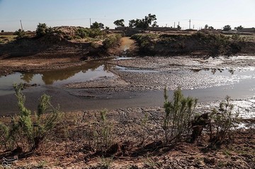 کاهش شدید آب رودخانه کرخه نور در هویزه