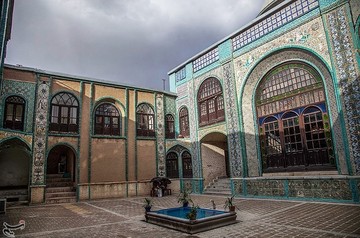 تکیه معاون‌الملک