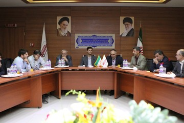 مدیرعامل صندوق بازنشستگی کشوری: ظرفیت‌های فولاد اکسین منحصر به‌فرد است و باید در این صنعت بدرخشد