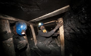 مرگ  ۲ کارگر بر اثر گازگرفتگی در معدن سوادکوه 