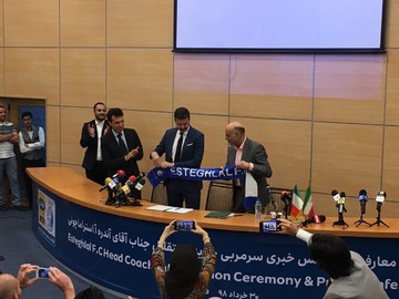 وقتی روابط عمومی استقلال دسته گل آب می‌دهد!