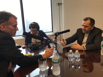 تخت روانچی: نمی‌توانید با کسی که چاقو را زیر گلویتان گذاشته مذاکره کنید