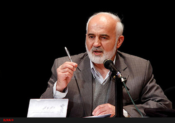 واکنش احمد توکلی به خبر اختلاف بین آملی‌لاریجانی و محسن رضایی در مجمع 