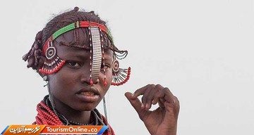 مردان و زنان داساناچ با مدهای عجیب و غریب