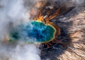 عکس | بزرگ‌ترین چشمه آب گرم آمریکا در عکس روز نشنال جئوگرافیک