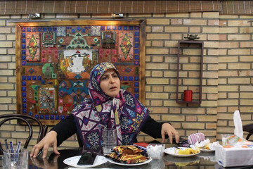 طیبه سیاوشی: مردم منتقد رفتار دوگانه سلبریتی‌ها هستند