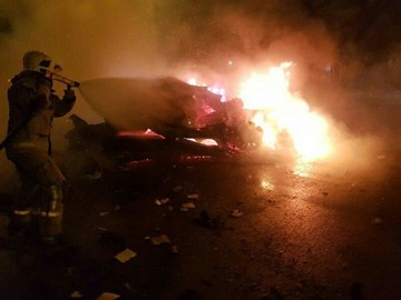 تصادف دو  پژو 405 با پژو پرشیا در اتوبان تهران - قم