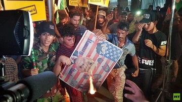 بازداشت ۵۴ عراقی به‌دنبال حمله مردم خشمگین به سفارت بحرین در عراق