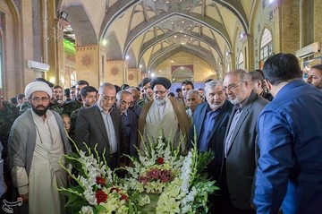 مراسم گلریزان و عطرافشانی مزار شهدای هفتم تیر