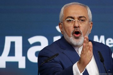 Zarif: Iran not to bow to pressures