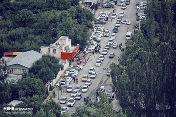 ترافیک در جاده گنجنامه
